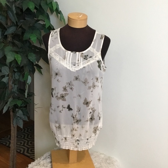 SOLD MAURICE’S NWT small sheer butterfly tank - Picture 2 of 13